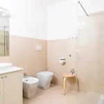 Guesthost - Piazza Cavallotti & Mercato Apartment! Livorno